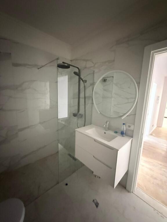 APARTAMENT 2+1 per shitje tek Univers city  !! Gati per banim