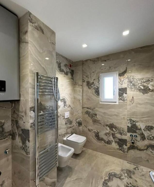 🌟 2+1 with Parking in Shkolla e Kuqe – For Sale in Strategic Location