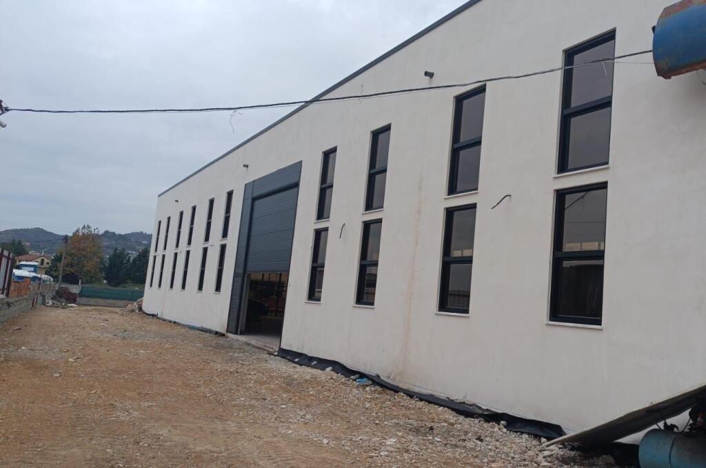 Jepet kapanon me qira , Vore , prane Esko SHPK .