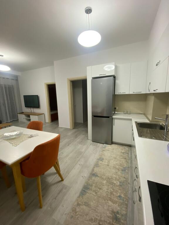 Jepet apartament 2+1 me qera te Pazari i Ri