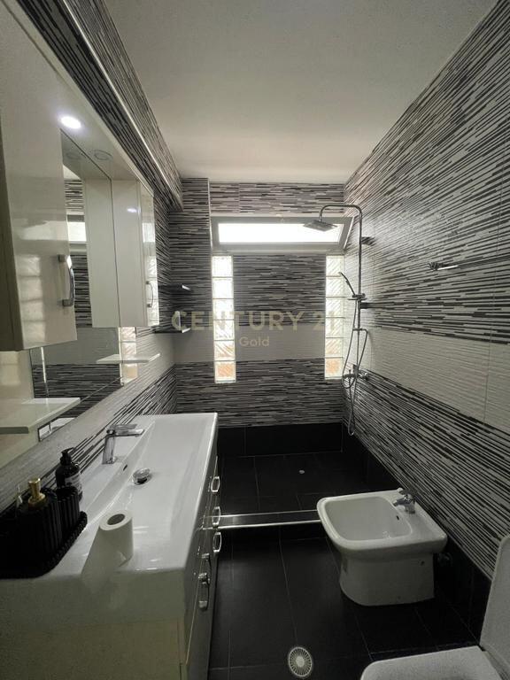 Apartament 2+1+2 per qira ne Laprake