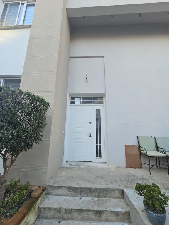 Villa di 3 piani in vendita