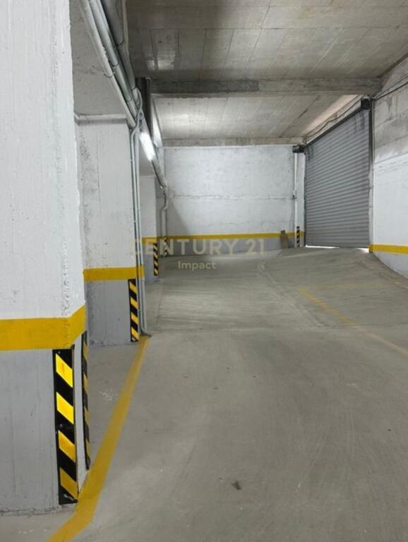 🌟 For Rent – Large Parking 1 257 m² in Shkozë