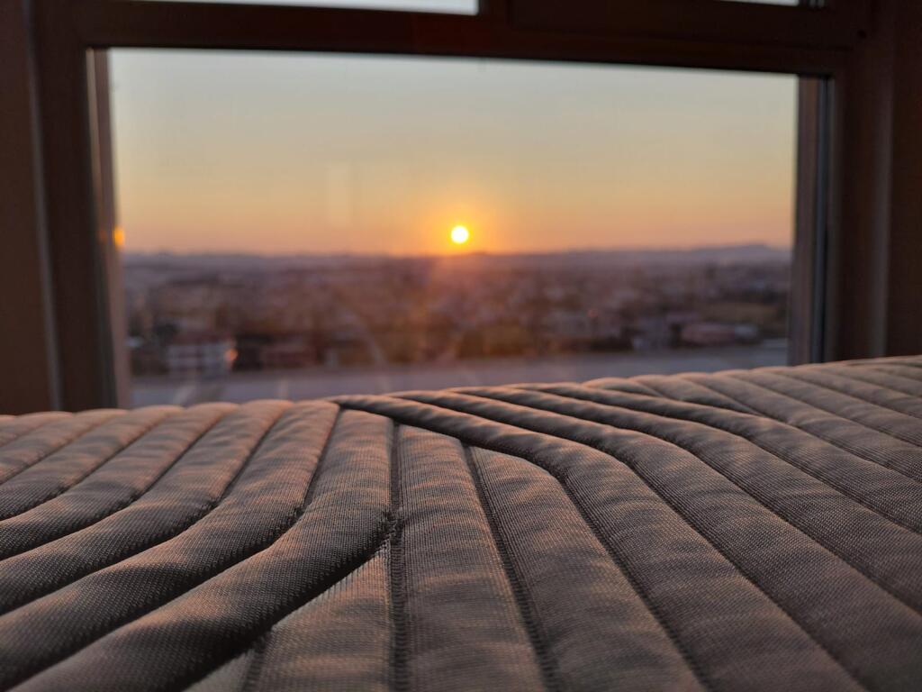 Univers city , 2+1 per qera