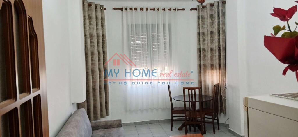 Office for rent Bllok in Tirana