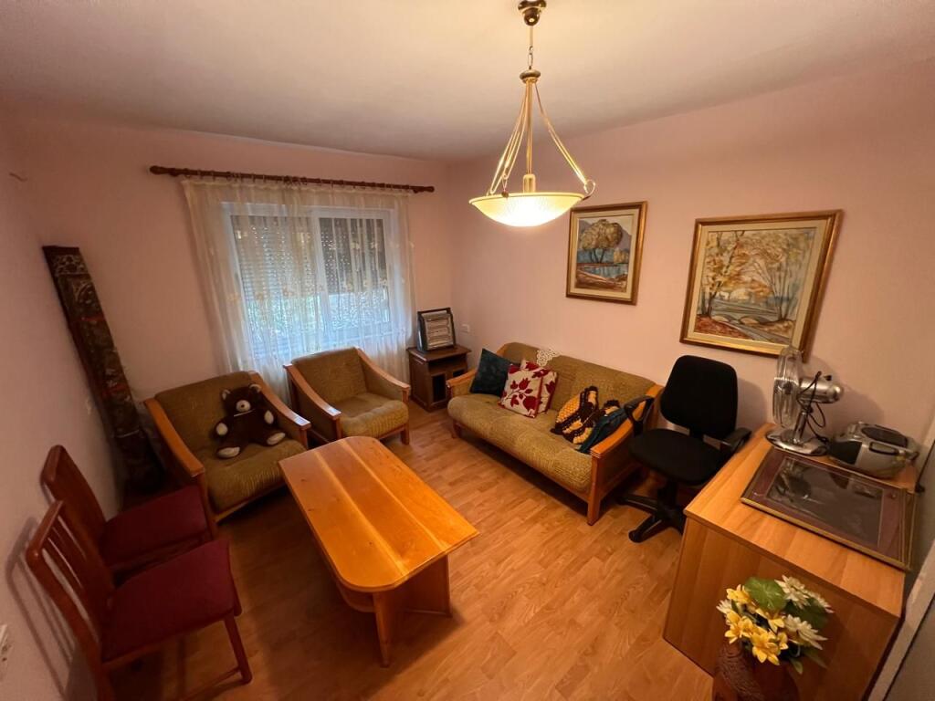 Apartament 1+1 me kuzhine me vete me qera tek Bulevardi Zogu I ne Tirane