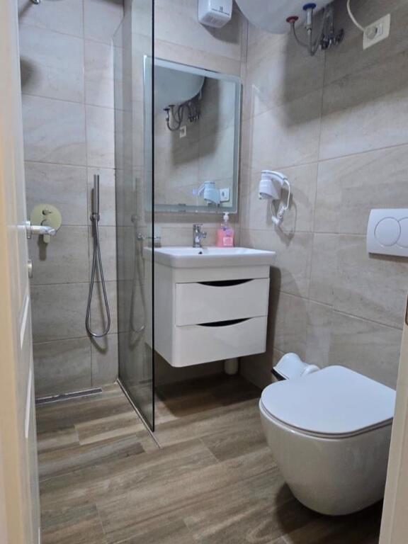 Apartment 2+1 for rent at Shallvaret