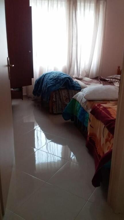 Shitet apartament prane liqenit te Pogradecit