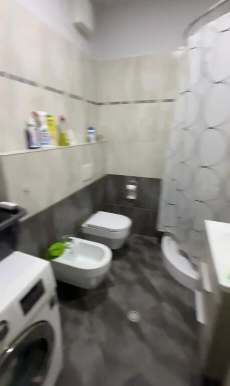 Jepet me qira 1+1 Rruga Jordan Misja 600€