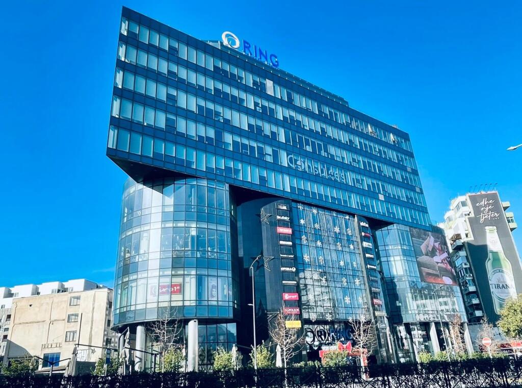 ✨ Ambient Zyre 120 m² për Qira – Ring Center, Zogu i Zi