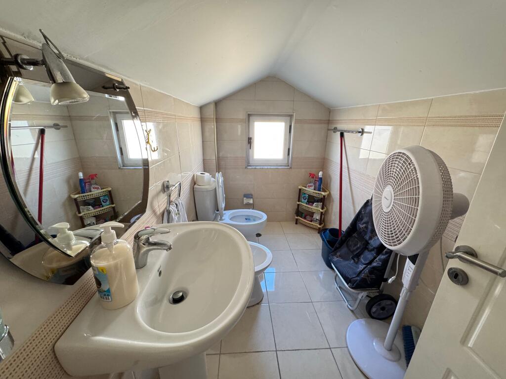 Shitet Dublex 3+1+2 Rruga Dibres