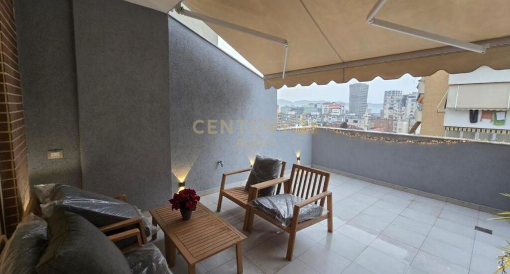 2+1+2 with Parking – Furnished Apartment for Rent in Tirana