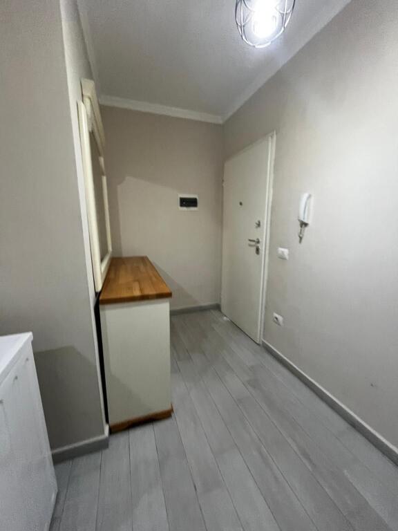 SHITET APARTAMENT 3+1+2 ME DEPO – ZONA ISH FABRIKA E BUKËS / ISH LUX MODA, DURRËS