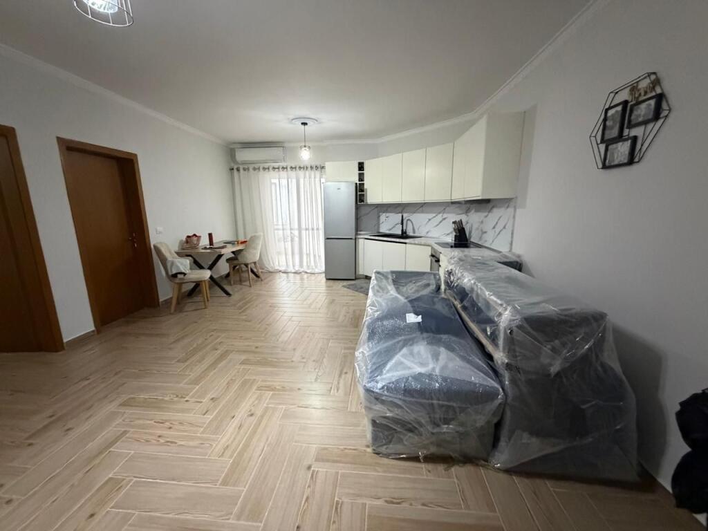 🏢Ne zonen e Don Boskos, shitet apartament 2+1,i mobiluar 155,000 EURO