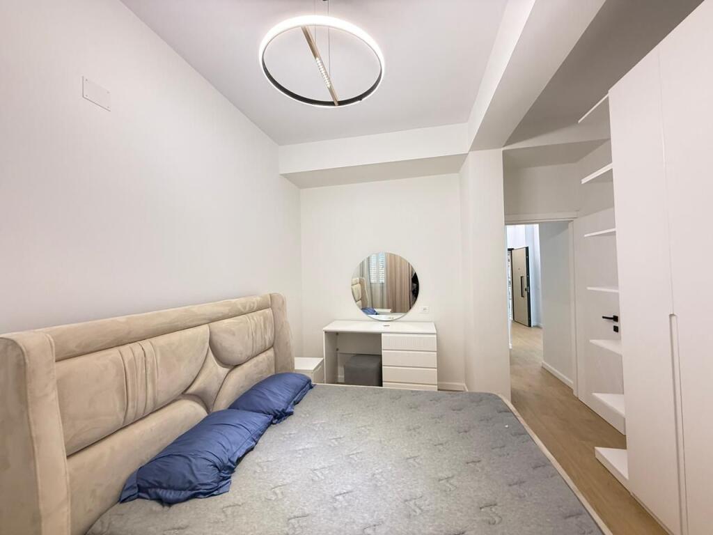 🌿 Appartamento 2+1 con veranda in affitto – Lago Secco, Via Peti