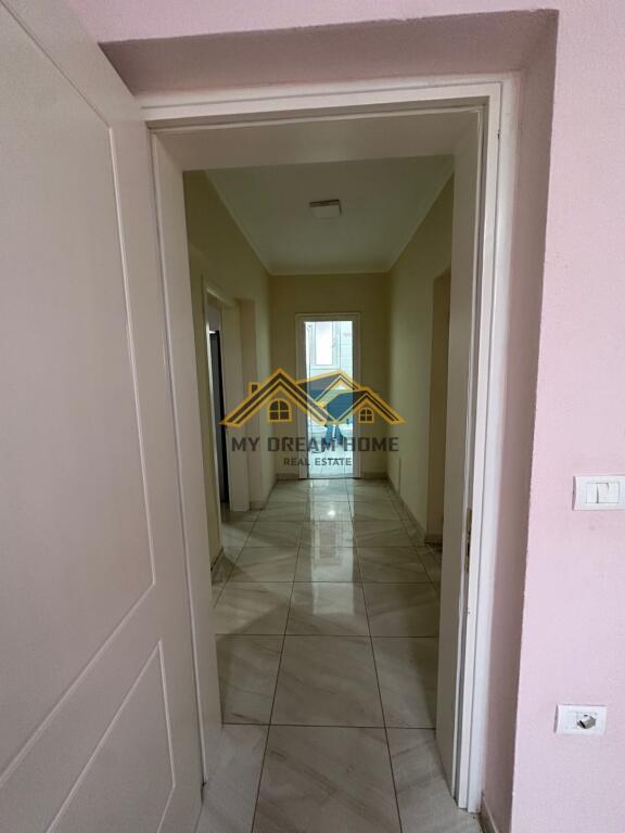 JEPET ME QERA APARTAMENTI 2+1 DURRES