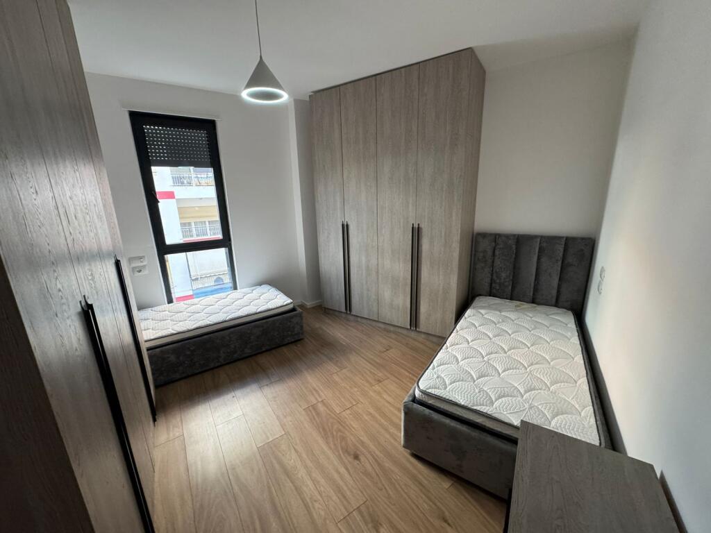 🏡✨ Appartamento 2+1+2 in affitto 📍 Indirizzo: Giardino Zoologico💶 Prezzo: 1000 € / mese
