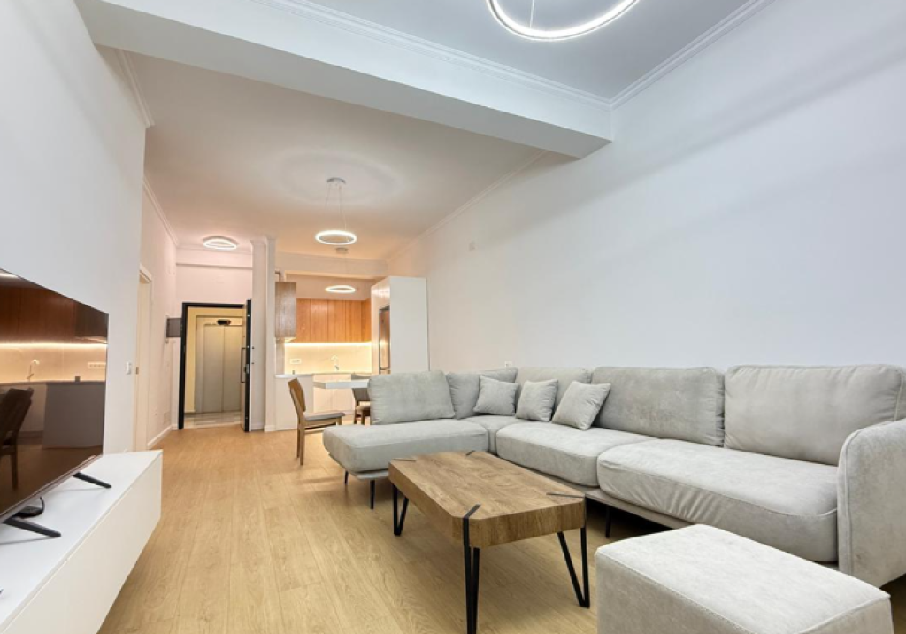 🏡 Apartment 2+1 with Veranda for Rent – Dry Lake