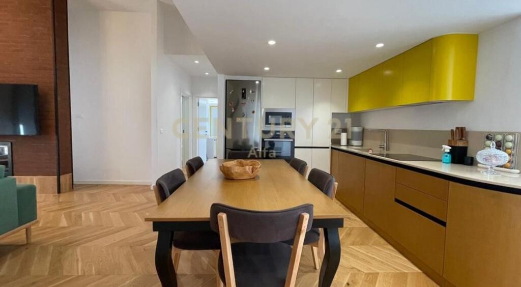 🌟 In affitto – 3+1 con veranda e parcheggio, residenza tranquilla vicino al Giardino Botanico