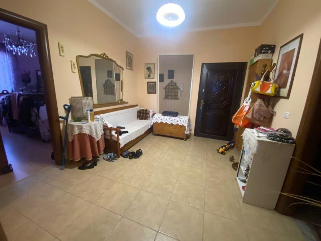 SHITET SUPER PAPAFINGO 2+1+2 PAMJE DETI PLAZH DURRES 140000 EURO