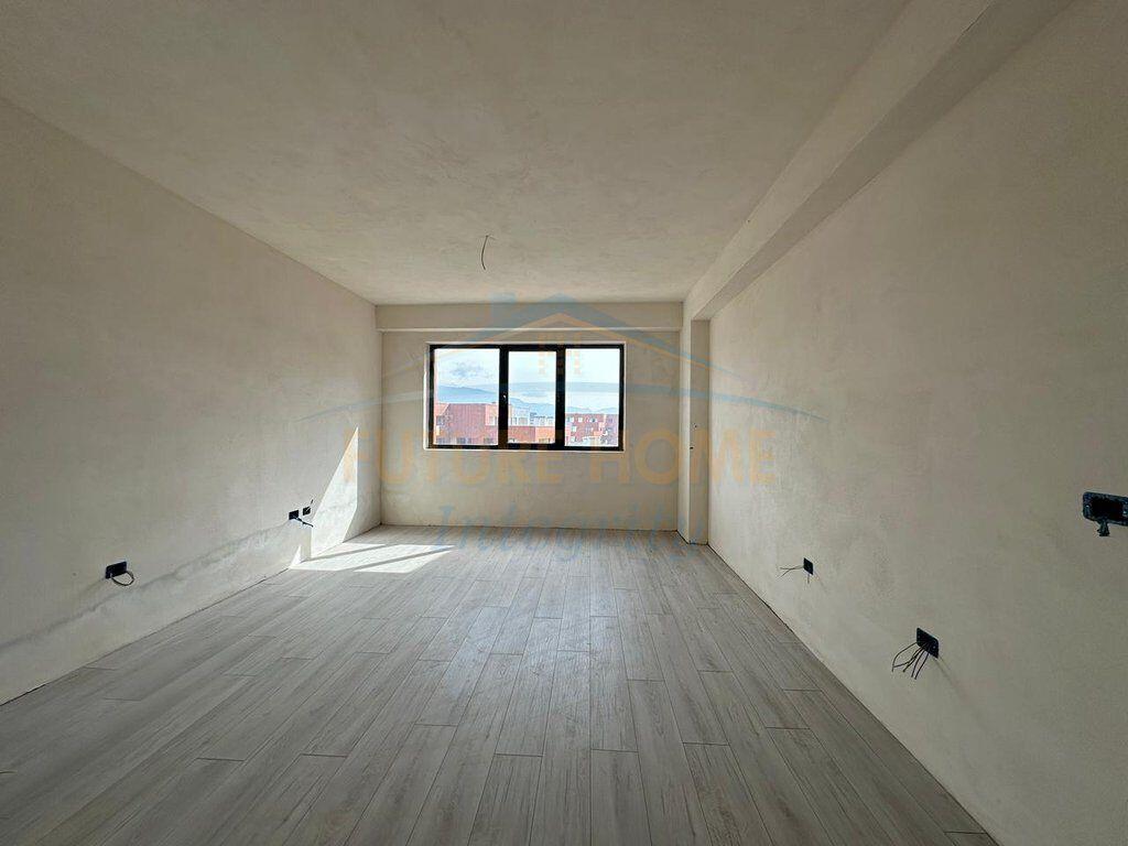 Shitet, Apartament 1+1, Kompleksi Urban Gate, Tiranë.