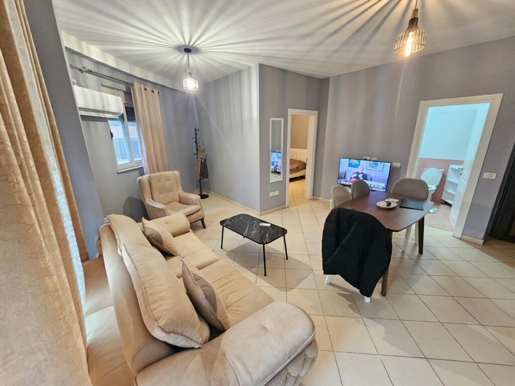 Apartament me qera 1+1 tek Kodra e Diellit (ID B2101456) Tirane