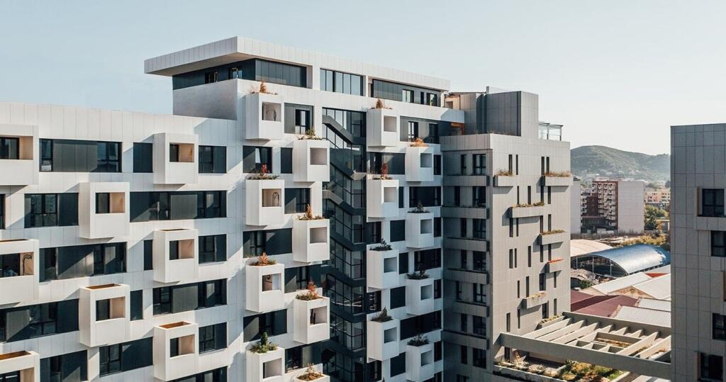 BUSINESS PREMISES AT THE SQUARE 21 COMPLEX