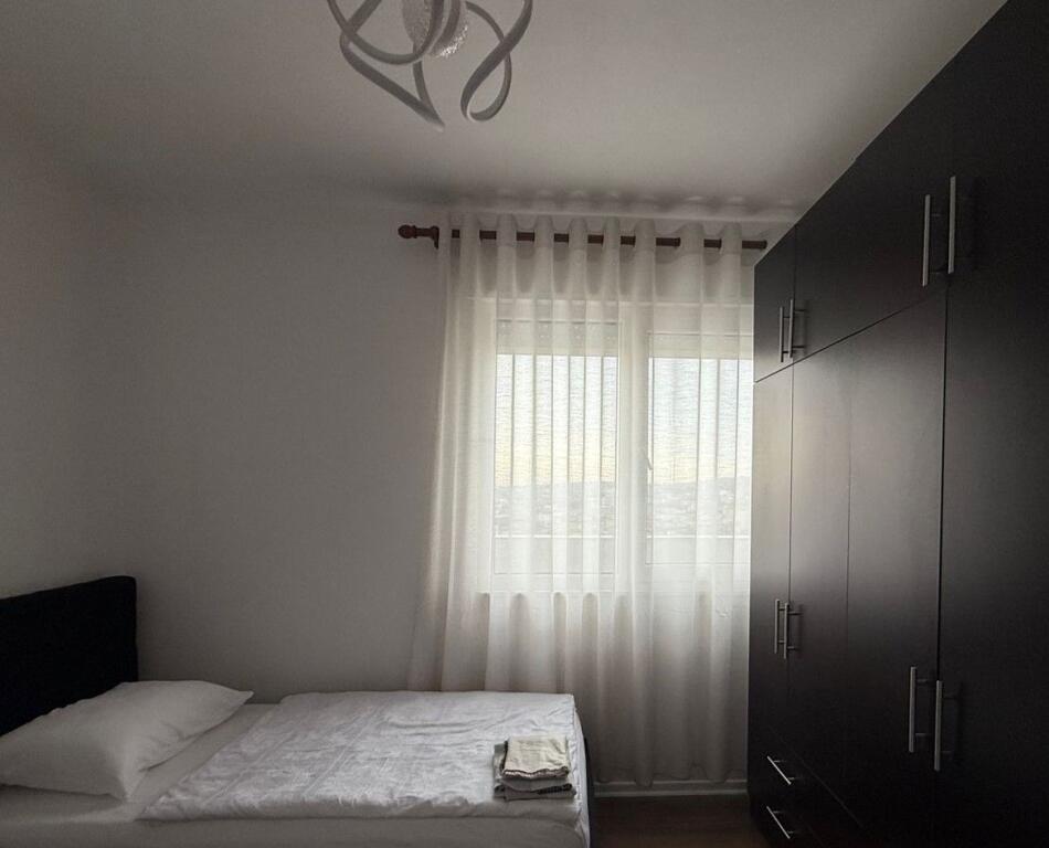 Affitto, Appartamento 2+1+2+Veranda, Via Dibra, Tirana