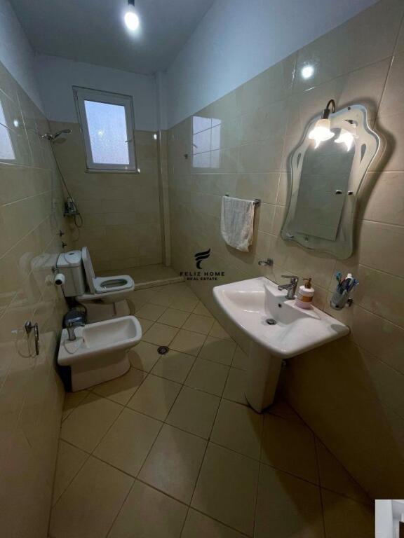 VILE ME QERA 2-KATESHE 360 M2 TEG 2.000 EURO