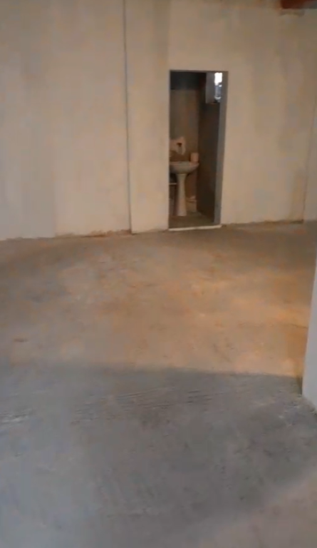 WAREHOUSES FOR RENT 130 M2 21 DECEMBER 700 EURO