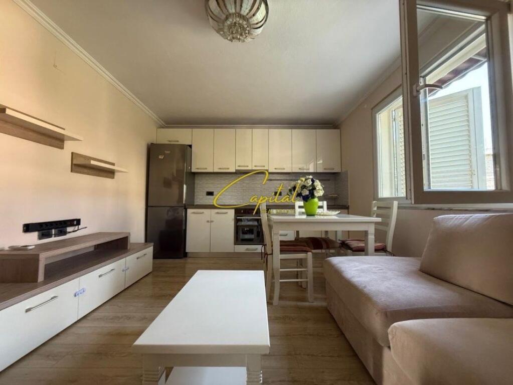 VENDESI APPARTAMENTO 2+1 XHAMLLIKU 156.000 EURO