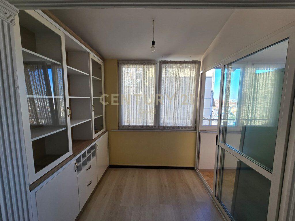 Apartament 2+1+2 per shitje tek Big Market( Kodra e Diellit)