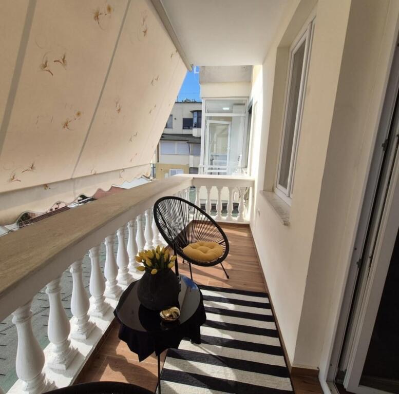 Shesim Apartament 1+1 tek  21 Dhjetori !