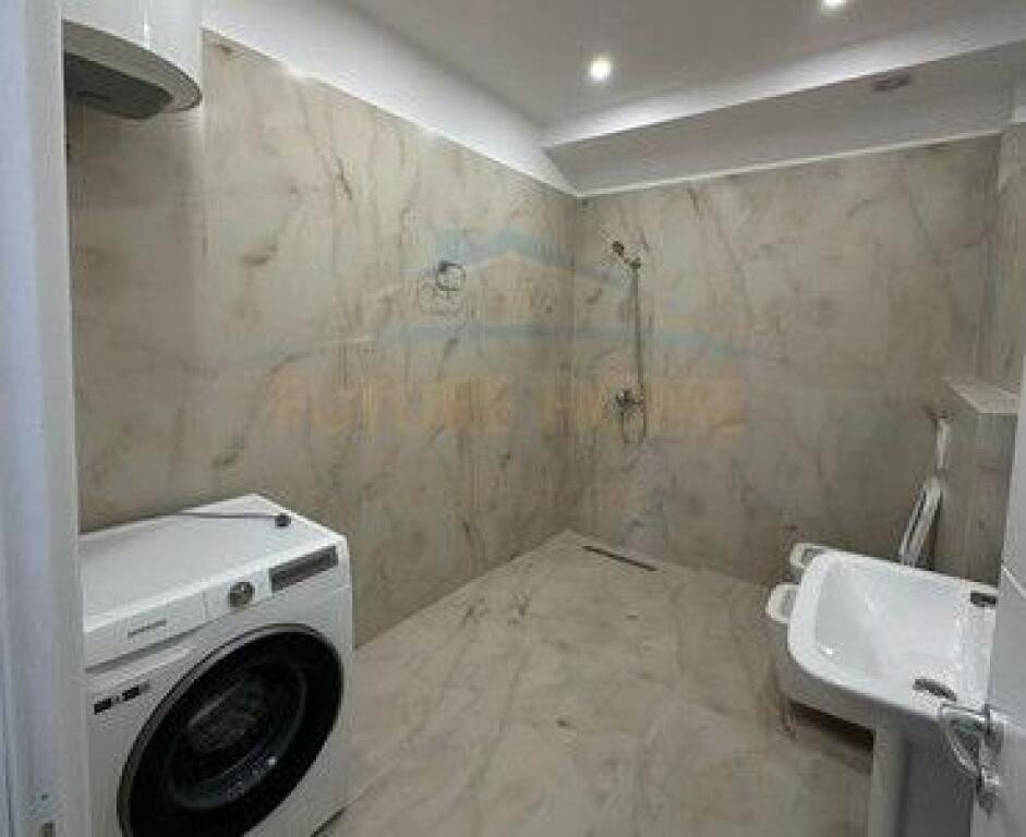 Shitet, Apartament 2+1+2+Garazh, Selitë (Shumë pranë Rezidencës Euro 3D)
