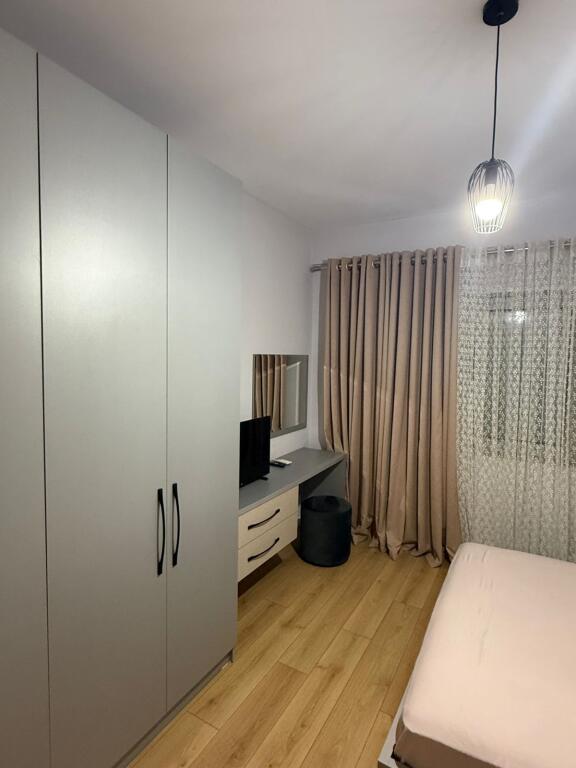 Jepet me qera apartament 2+1+2 Zogu i Zi