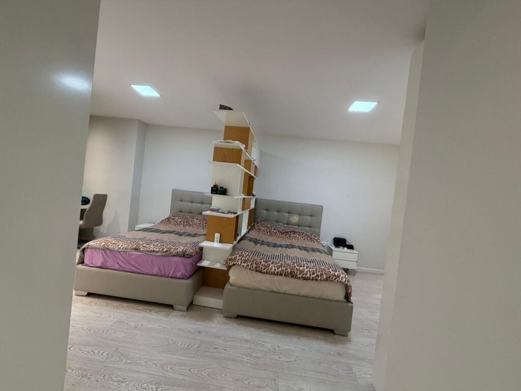 Shitet apartament 3+1+2 tek Stadiumi Air Albania