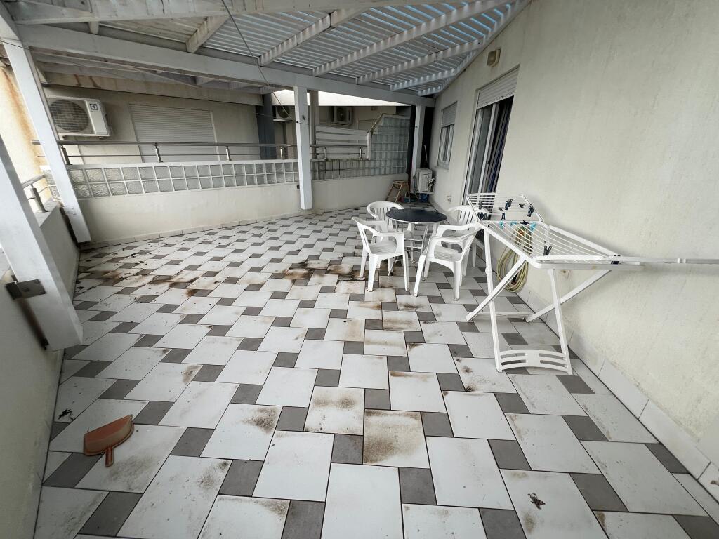 Apartament  me qira 2+1 me garazh ,Lungomare