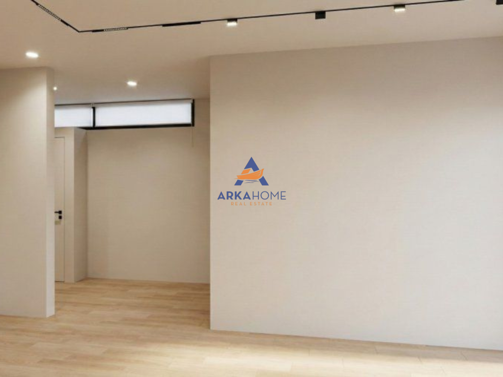 JEPET ME QERA AMBJENT BIZNES 83M2 "LIQENI I THATË" 150.000 LEKE