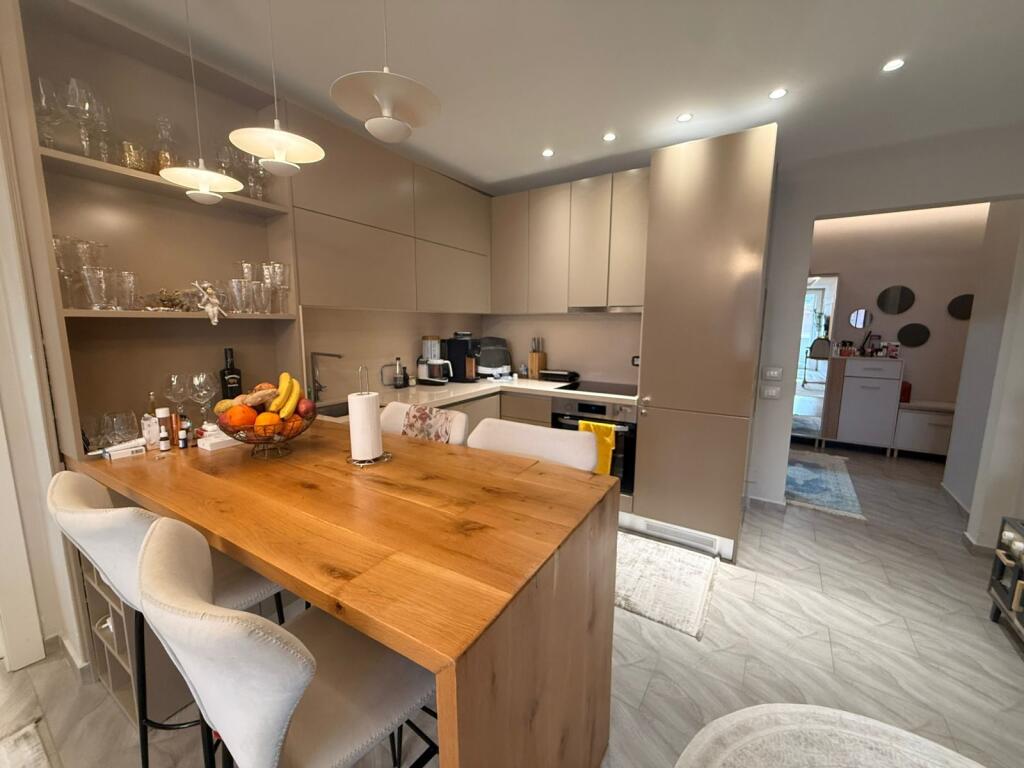 Apartament 2+1 ne shitje ne Myslym Shyri!
