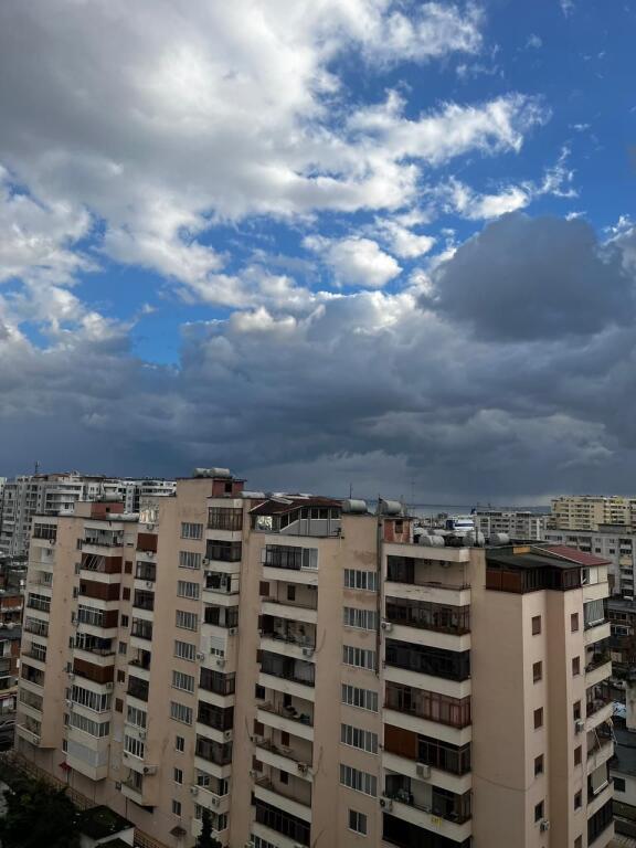 SHITET APARTAMENT 3+1+2 ME DEPO – ZONA ISH FABRIKA E BUKËS / ISH LUX MODA, DURRËS