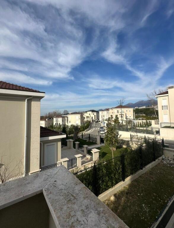 3-Storey Villa for Sale – Collina Verde, near TEG