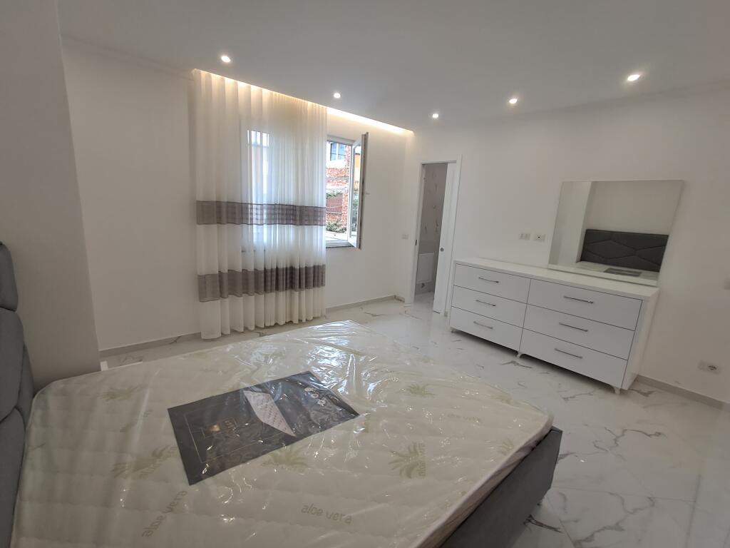 Jepet me qira apartament 2+1+2 + depo – Te Markata
