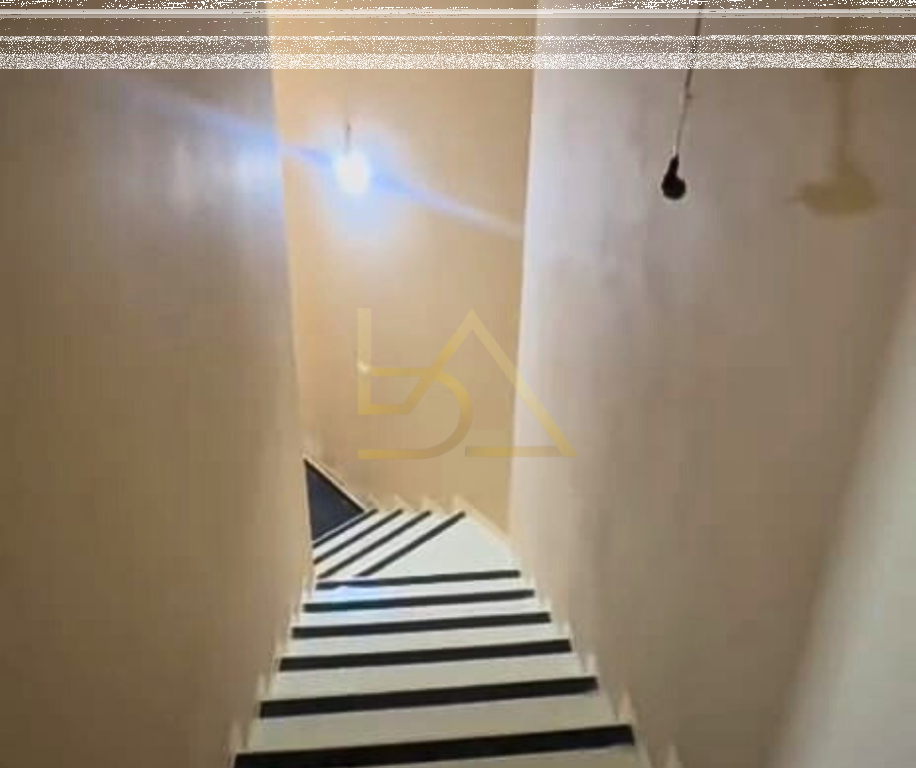 SHITET DUPLEX – LIQENI I THATË, TIRANË