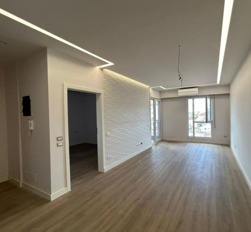 🌟 2+1 with Parking in Shkolla e Kuqe – For Sale in Strategic Location