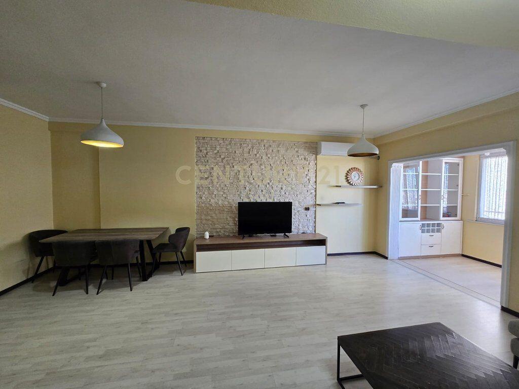 Apartament 2+1+2 per shitje tek Big Market( Kodra e Diellit)