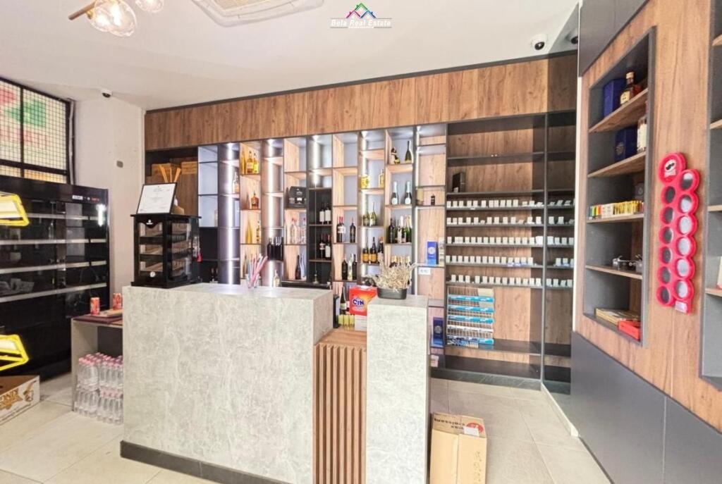 Dyqan Me Qera Fusha E Aviacionit (ID BD21789) Tirane