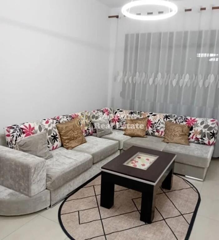 Affitto | Appartamento 1 + 1+Bllk | Astir | 450 €/mese