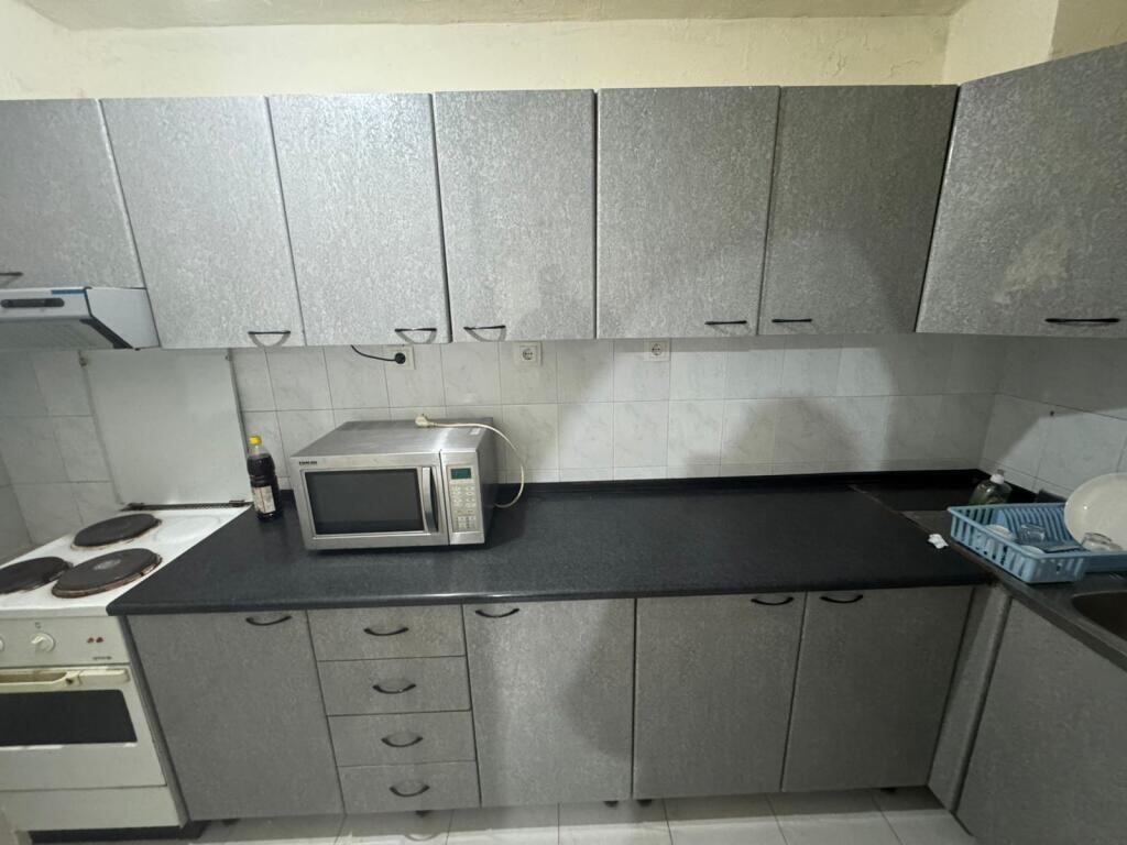 apartament me qira ne mes te Qendres