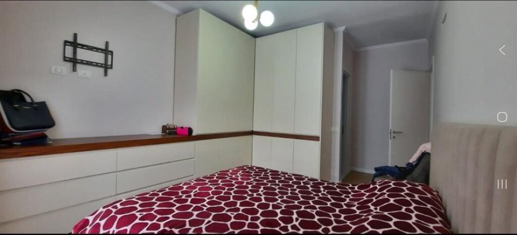 Shitet apartament 2+1 Green City Unaza e Re