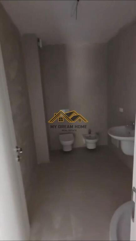 SHITET APARTAMENT 2+1 VIJE E DYTE NGA VILAT NE GJIRIN E LALEZIT, NE KOMPLEKSIN SAN PIETRO!